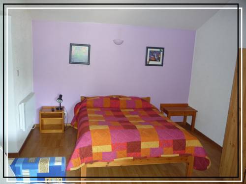 Imagen de la habitación del Hotel Restaurant La Vieille Ferme. Foto 6