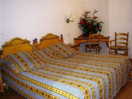 Imagen de la habitación del Hotel Restaurant Le C&eacute;sar, PLAN-DE-CUQUES. Foto 5