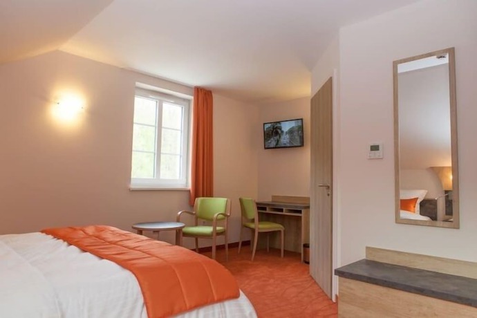 Imagen de la habitación del Hotel Restaurant Le Cleebourg. Foto 9