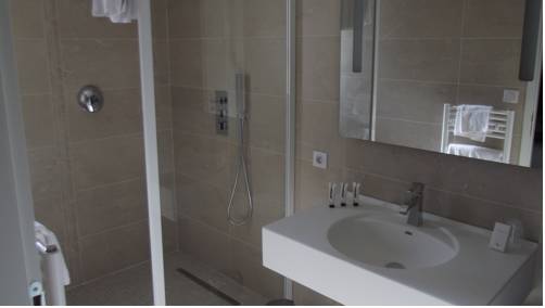 Imagen de la habitación del Hotel Restaurant Le Domaine Des Oliviers. Foto 4