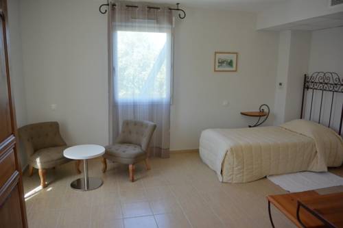 Imagen de la habitación del Hotel Restaurant Le Gardon - Pont Du Gard. Foto 8