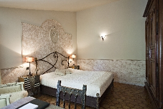 Imagen de la habitación del Hotel Restaurant Le Mas De Guilles. Foto 12