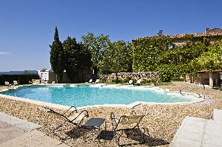 Imagen de la piscina del Hotel Restaurant Le Mas De Guilles. Foto 20