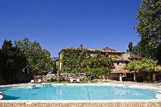Imagen de la piscina del Hotel Restaurant Le Mas De Guilles. Foto 21