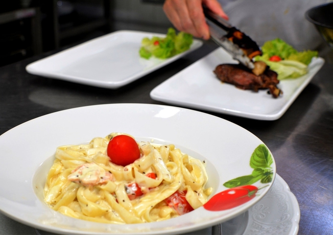 Imagen del bar/restaurante del Hotel Restaurant Le Passiflore. Foto 8