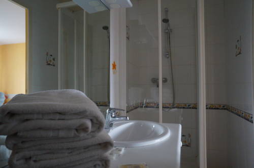 Imagen de la habitación del Hotel Restaurant Le Sainte Marguerite. Foto 9