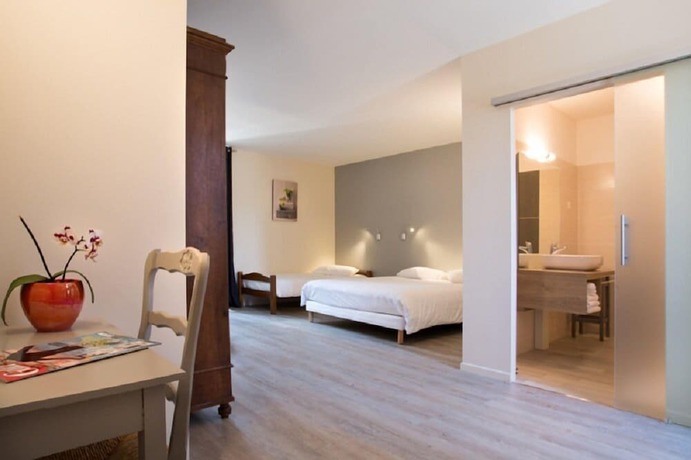 Imagen de la habitación del Hotel Restaurant Le Sully. Foto 10