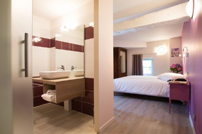Imagen de la habitación del Hotel Restaurant Le Sully. Foto 11