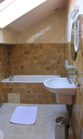 Imagen de la habitación del Hotel Restaurant Les Charmilles. Foto 13