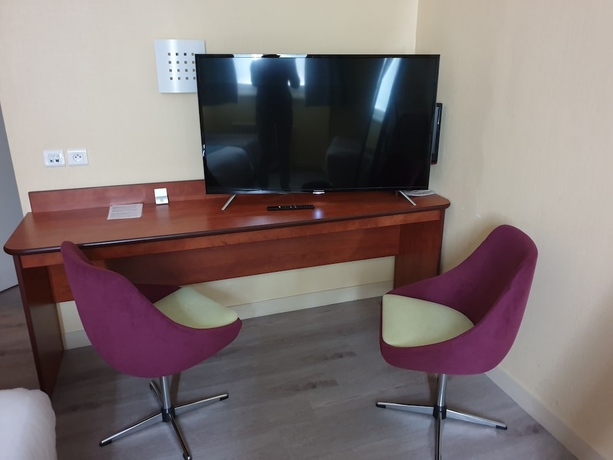 Imagen de la habitación del Hotel Restaurant Les Oceanides. Foto 9