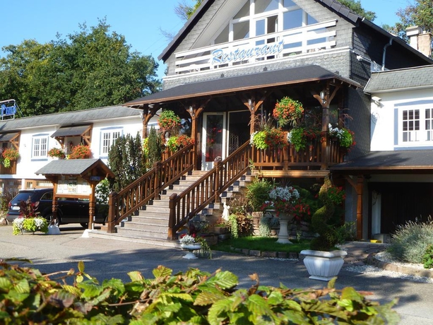 Imagen general del Hotel Restaurant Les Pins. Foto 4