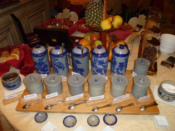 Imagen general del Hotel Restaurant Les Pins. Foto 9