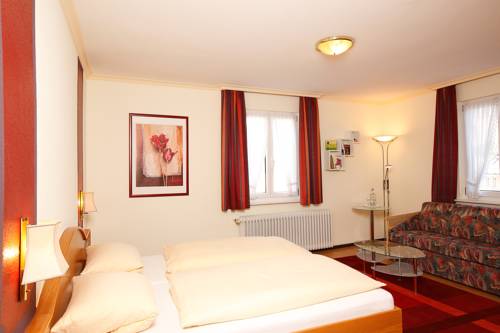 Imagen de la habitación del Hotel Restaurant Lindenhof, Donaueschingen. Foto 9