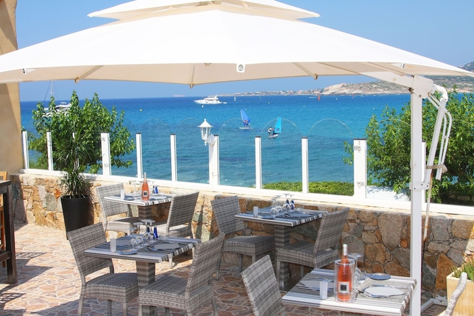 Imagen del bar/restaurante del Hotel Restaurant L'ondine. Foto 4