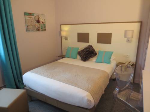 Imagen de la habitación del Hotel Restaurant Maison Pl&eacute;ville. Foto 8