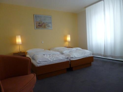 Imagen de la habitación del Hotel Restaurant Marbella. Foto 9