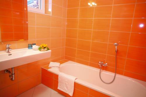 Imagen de la habitación del Hotel Restaurant Marko. Foto 2