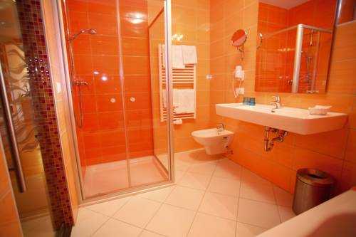 Imagen de la habitación del Hotel Restaurant Marko. Foto 16