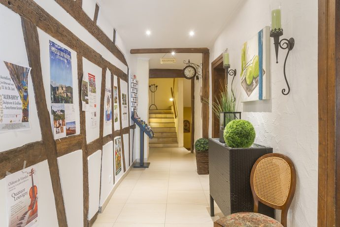 Imagen de los interiores del Hotel - Restaurant Petry. Foto 20