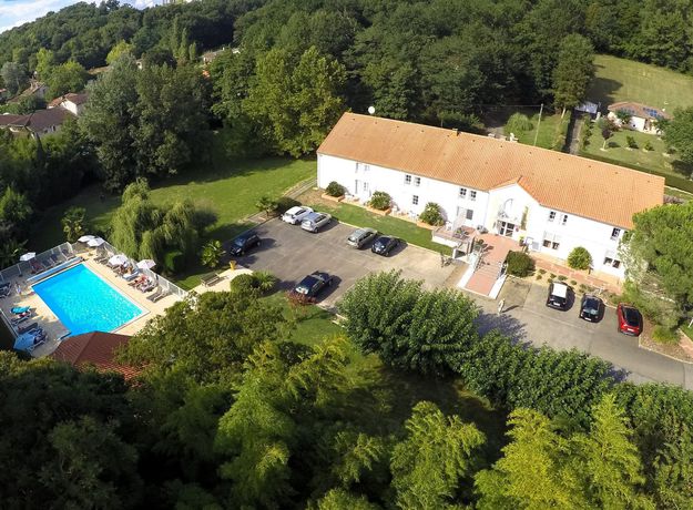 Imagen del bar/restaurante del Hotel Restaurant Relais Des Champs. Foto 6