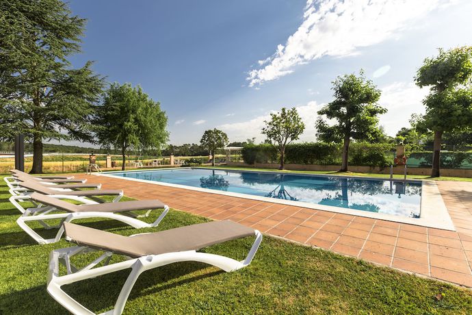 Imagen de la piscina del Hotel Restaurant Sausa. Foto 17