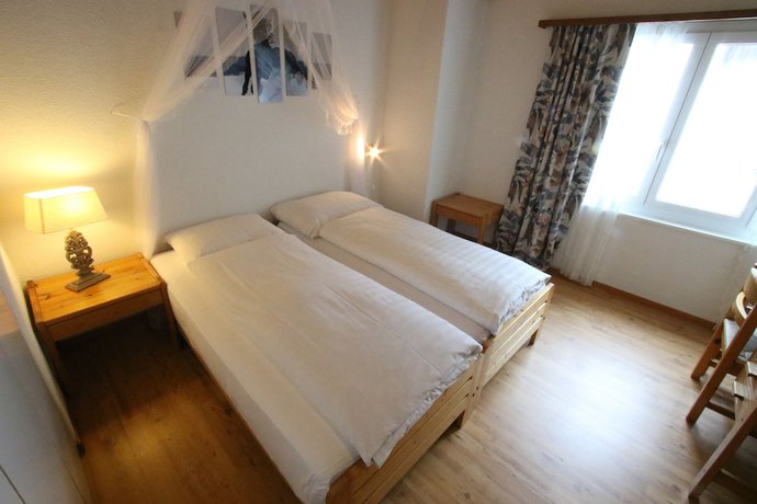 Imagen de la habitación del Hotel Restaurant Surselva. Foto 14