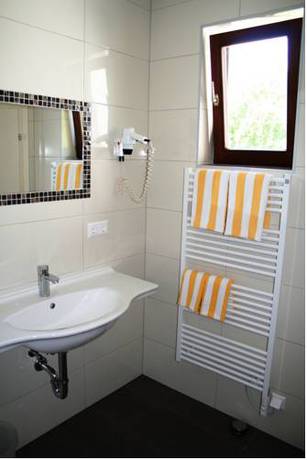 Imagen de la habitación del Hotel Restaurant Thadeushof. Foto 13