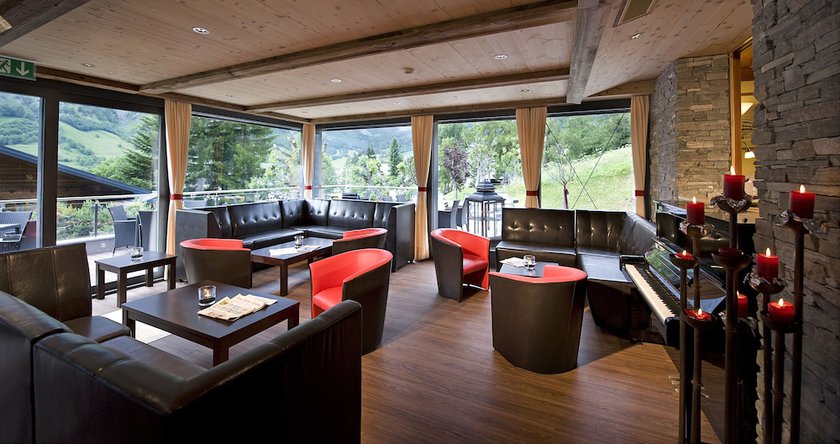 Imagen de los interiores del Hotel Restaurant Waldhaus. Foto 14