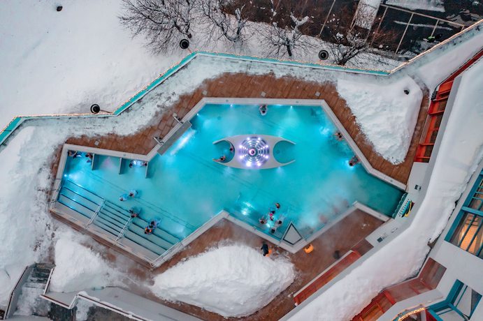 Imagen de la piscina del Hotel Restaurant Waldhaus. Foto 15