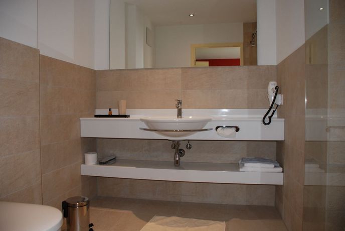 Imagen del bar/restaurante del Hotel Restaurant Weinstube. Foto 5