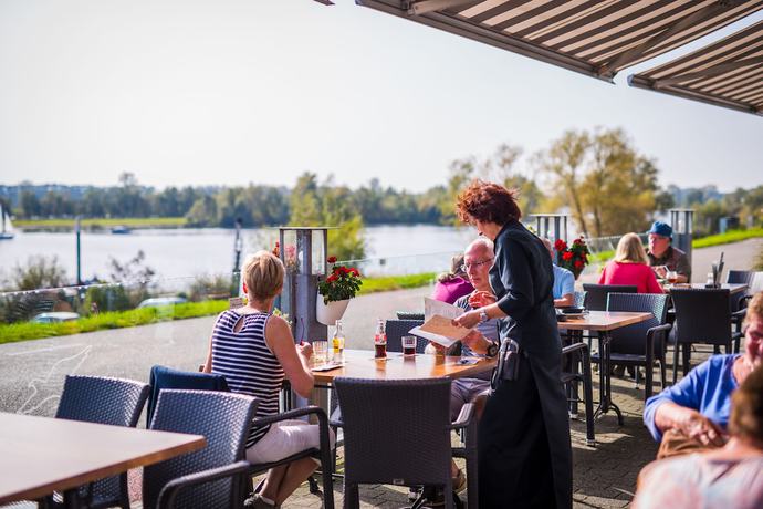 Imagen de la habitación del Hotel Restaurant Zalen Hoogeerd. Foto 16