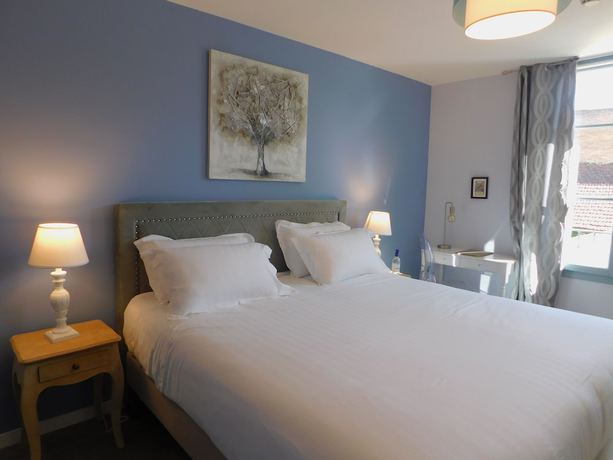 Imagen de la habitación del Hotel Restaurant des Augustins. Foto 16