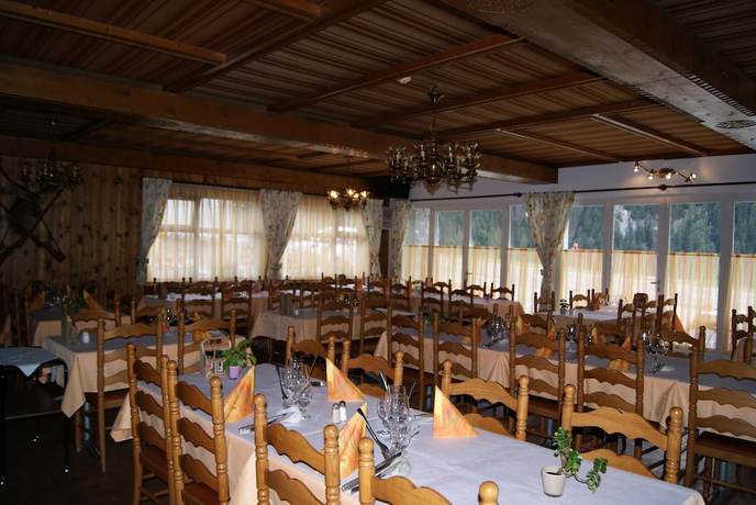 Imagen del bar/restaurante del Hotel Restaurant du Cr&ecirc;t. Foto 4