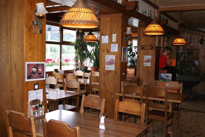 Imagen del bar/restaurante del Hotel Restaurant du Cr&ecirc;t. Foto 6