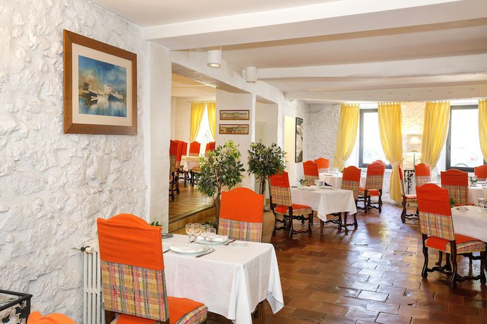 Imagen del bar/restaurante del Hotel Restaurant du Midi. Foto 4