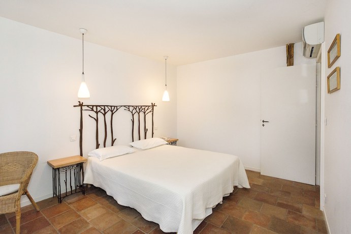 Imagen de la habitación del Hotel Restaurant du Midi. Foto 9