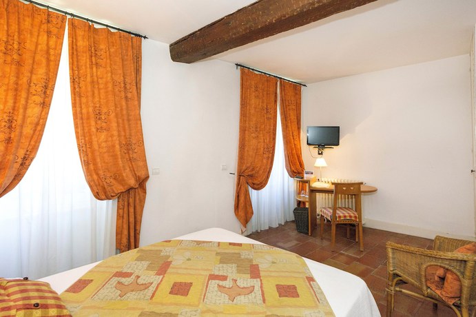 Imagen de la habitación del Hotel Restaurant du Midi. Foto 14