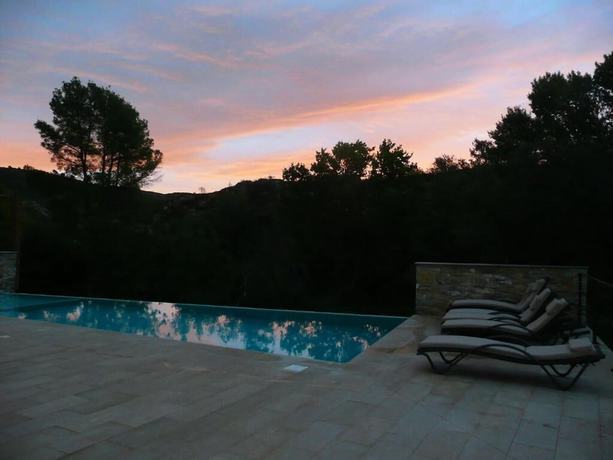 Imagen de la piscina del Hotel Restaurant el Molí. Foto 18