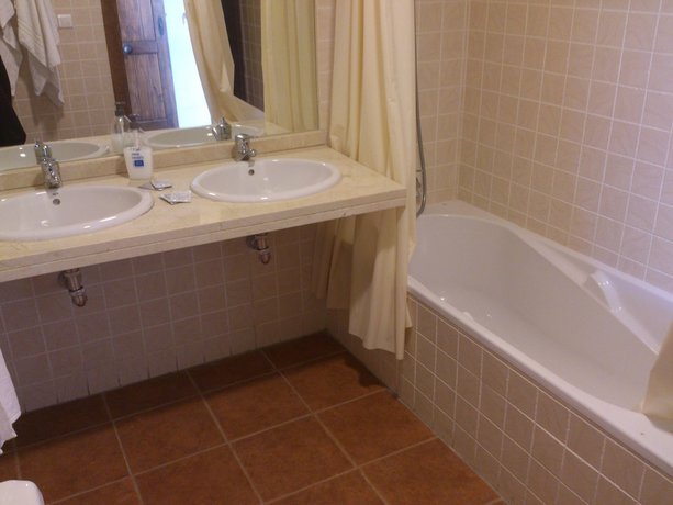 Imagen de la habitación del Hotel Restaurant la Mecedora. Foto 8