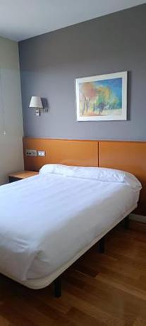 Imagen de la habitación del Hotel Restaurante Abadesa. Foto 8