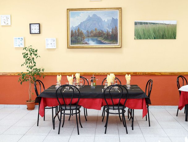 Imagen del bar/restaurante del Hotel Restaurante Altabella. Foto 6