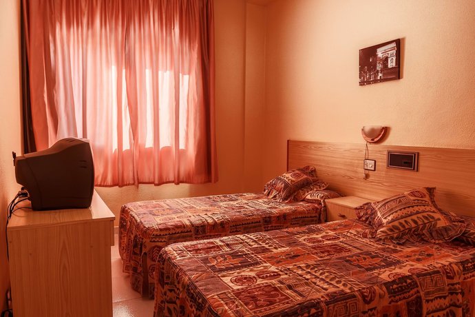 Imagen de la habitación del Hotel Restaurante Altabella. Foto 16