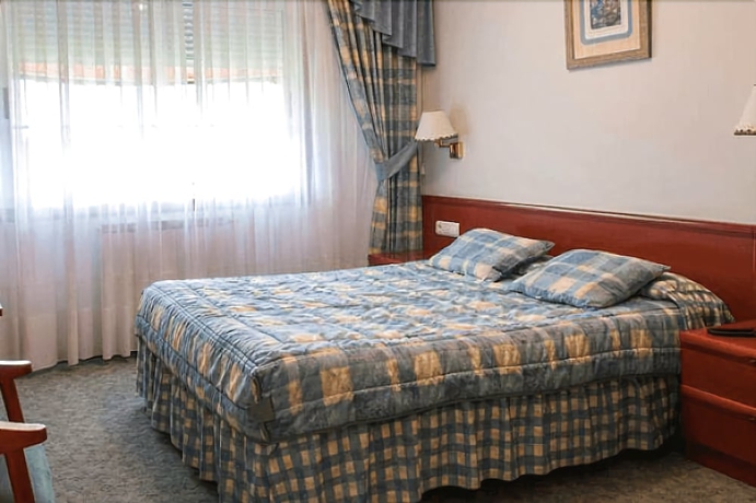 Imagen de la habitación del Hotel Restaurante América. Foto 8