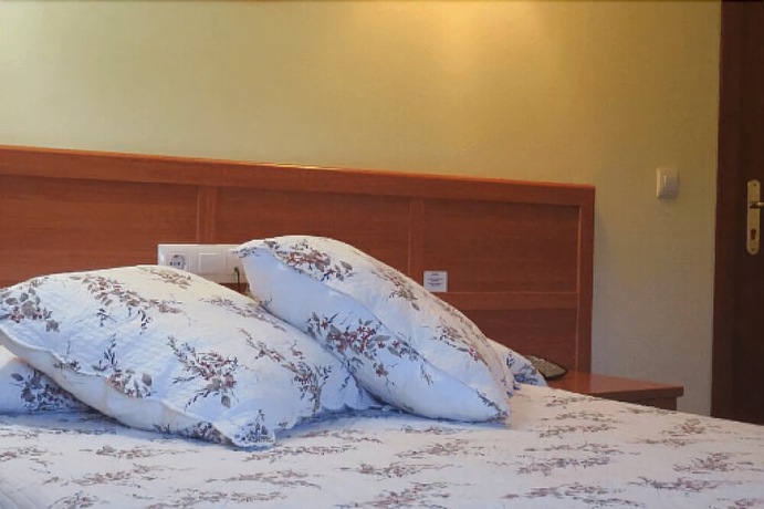 Imagen de la habitación del Hotel Restaurante América. Foto 9