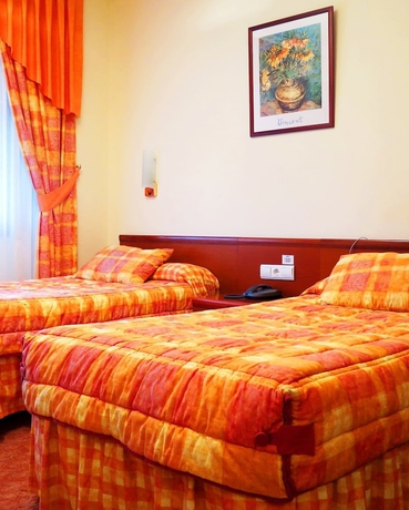 Imagen de la habitación del Hotel Restaurante América. Foto 15