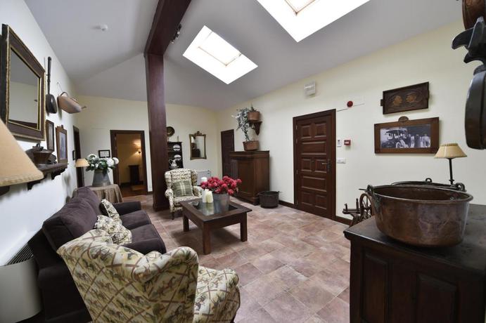 Imagen de los interiores del Hotel Restaurante Batzarki. Foto 10