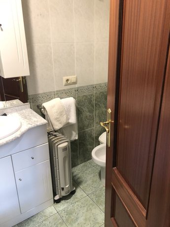 Imagen de la habitación del Hotel Restaurante Bayona. Foto 11