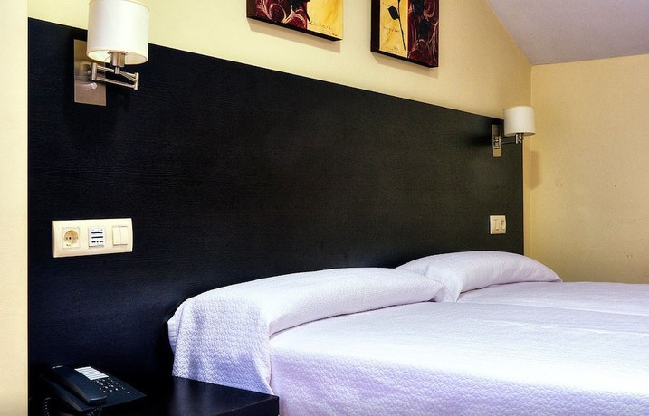 Imagen de la habitación del Hotel Restaurante Bruma. Foto 9