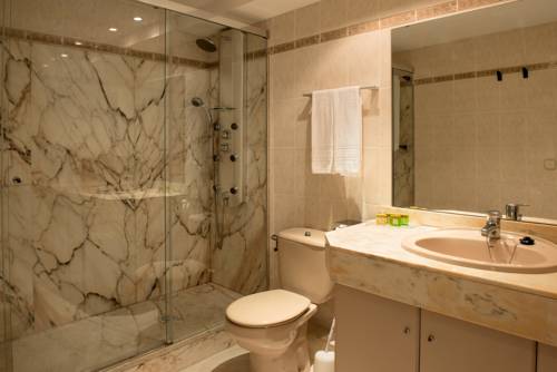 Imagen de la habitación del Hotel Restaurante Capri. Foto 9