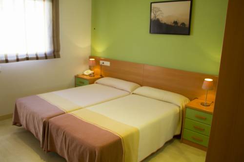 Imagen de la habitación del Hotel Restaurante Caracho. Foto 4